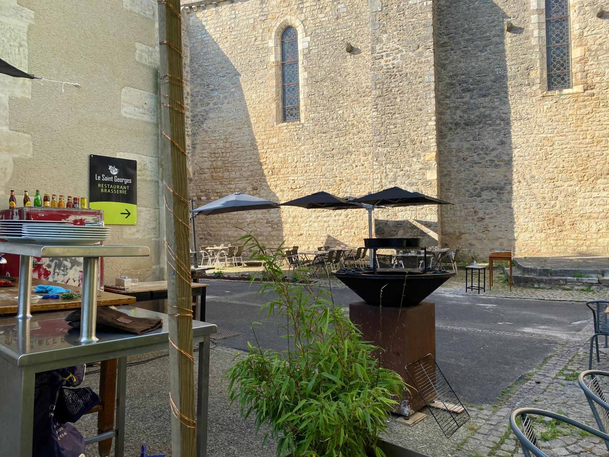 Logis Hotel Le Saint Georges Vivonne Luaran gambar