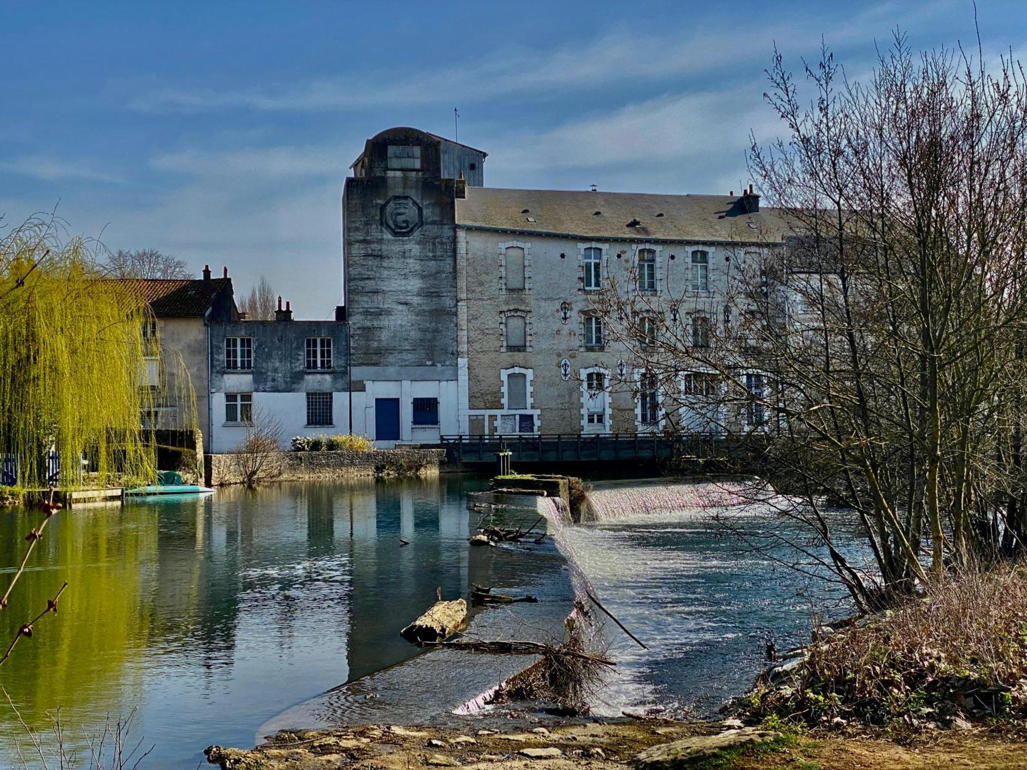 Logis Hotel Le Saint Georges Vivonne Luaran gambar