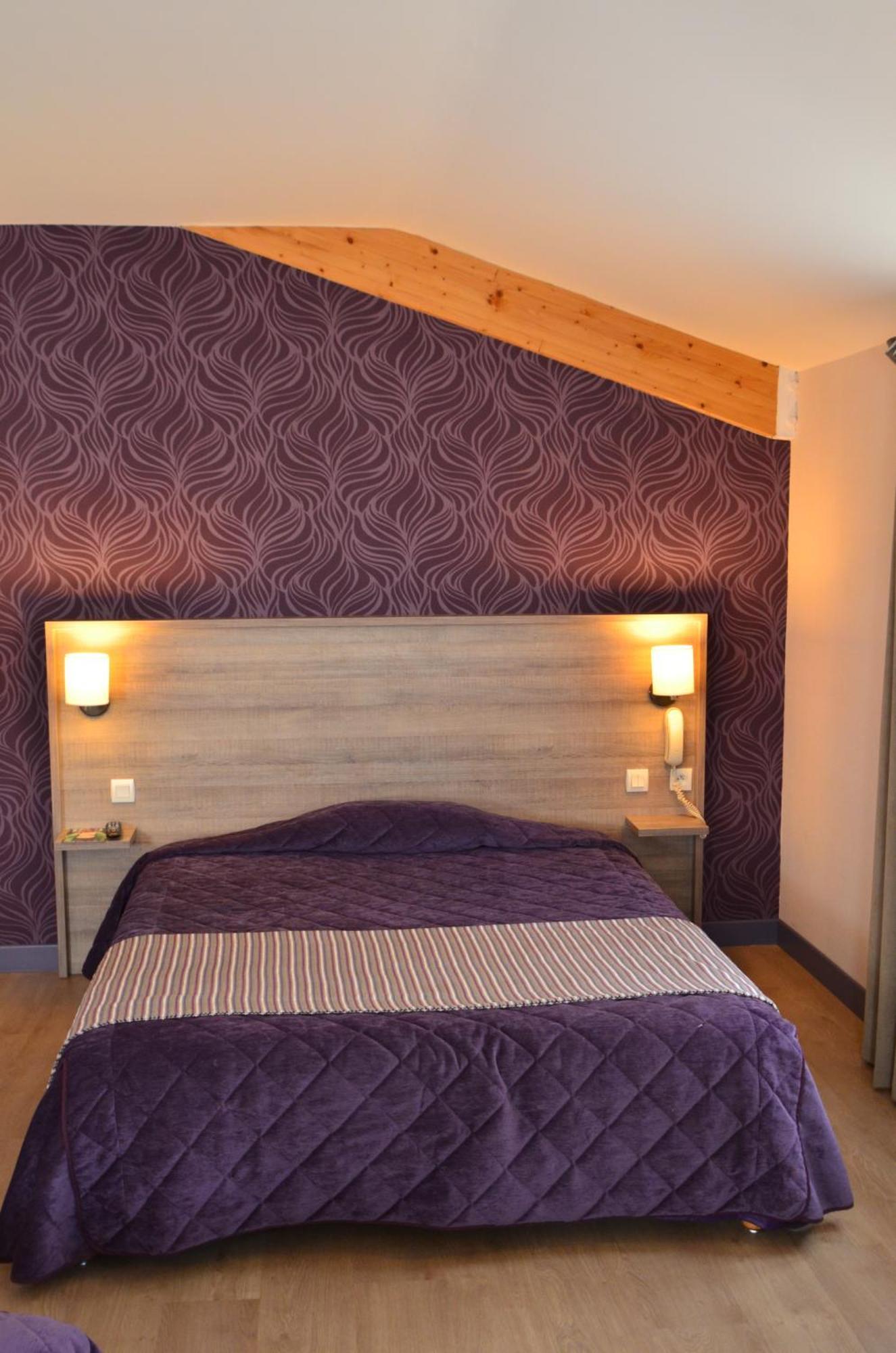 Logis Hotel Le Saint Georges Vivonne Luaran gambar