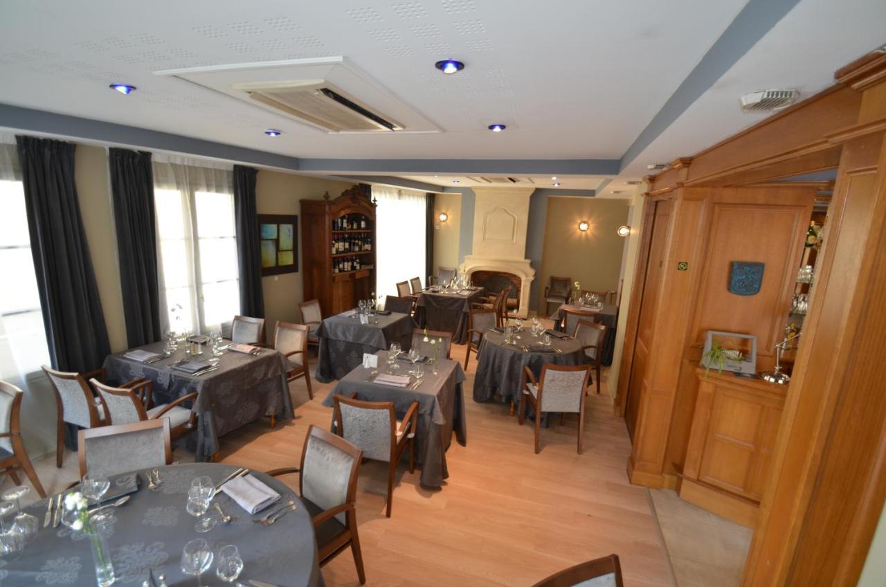 Logis Hotel Le Saint Georges Vivonne Luaran gambar